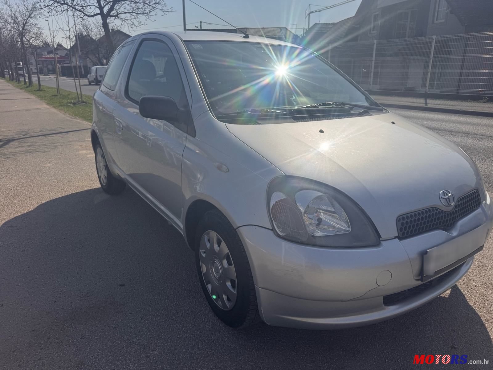 2003' Toyota Yaris 1,3 Vvt-I Cool photo #3