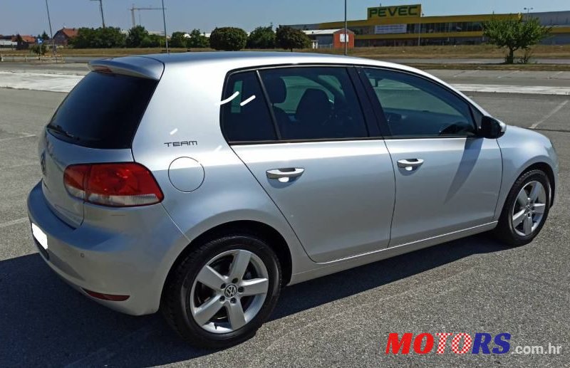 2010' Volkswagen Golf 6 1,6 Tdi photo #5