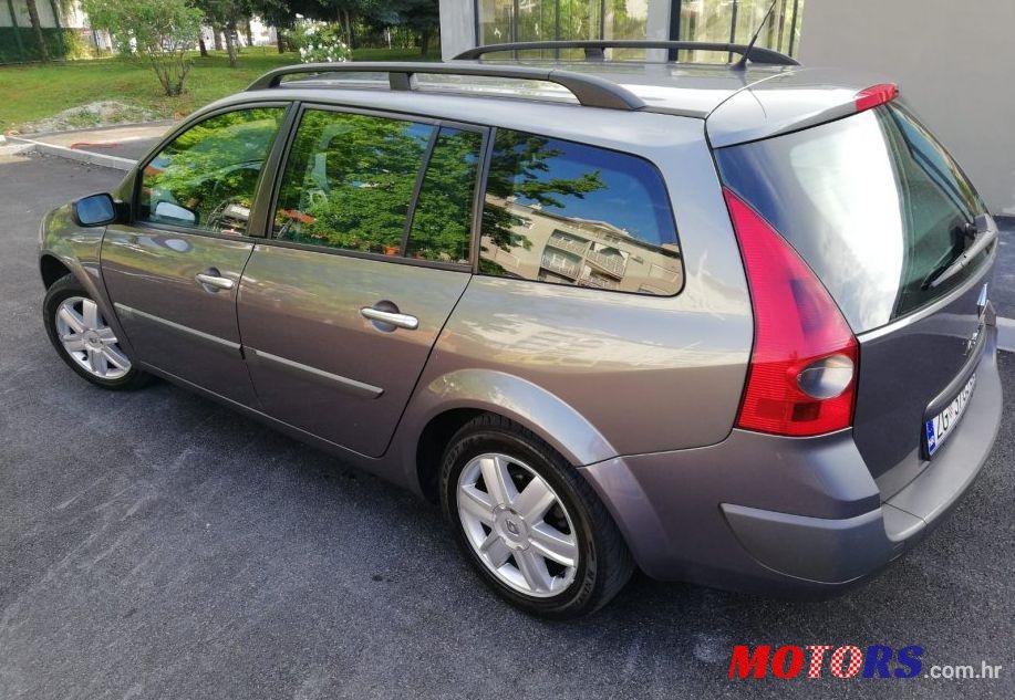 2004' Renault Megane Grandtour photo #2