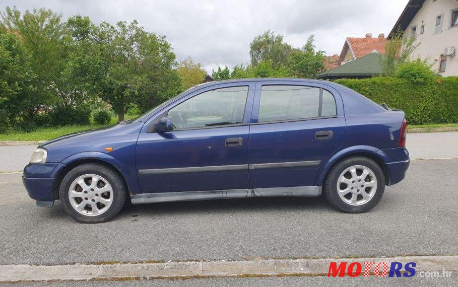 1998' Opel Astra 2,0 Cdx photo #1