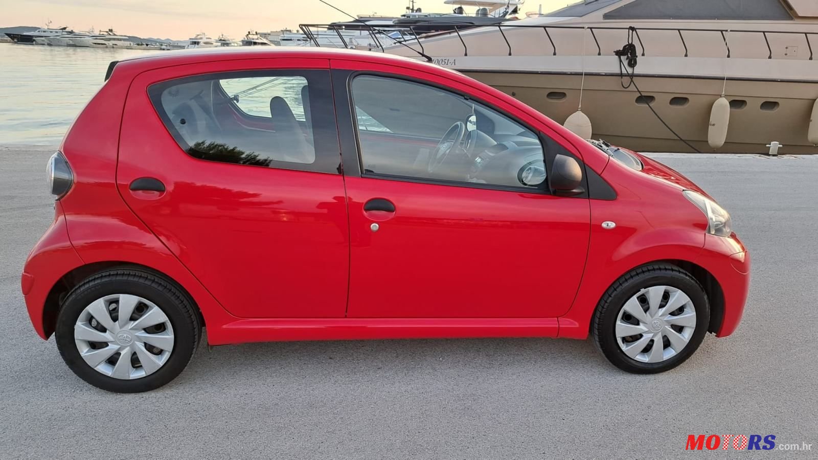 2014' Toyota Aygo 1,0 Vvt-I Go photo #4
