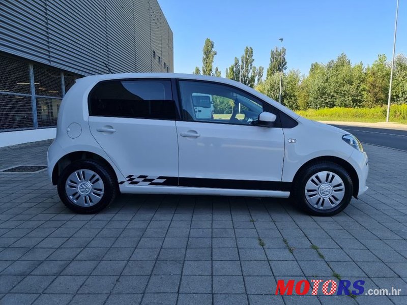 2014' Volkswagen Up! 1,0 Up! photo #5