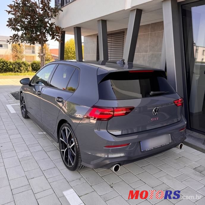 2023' Volkswagen Golf VIII 2,0 Tsi photo #3