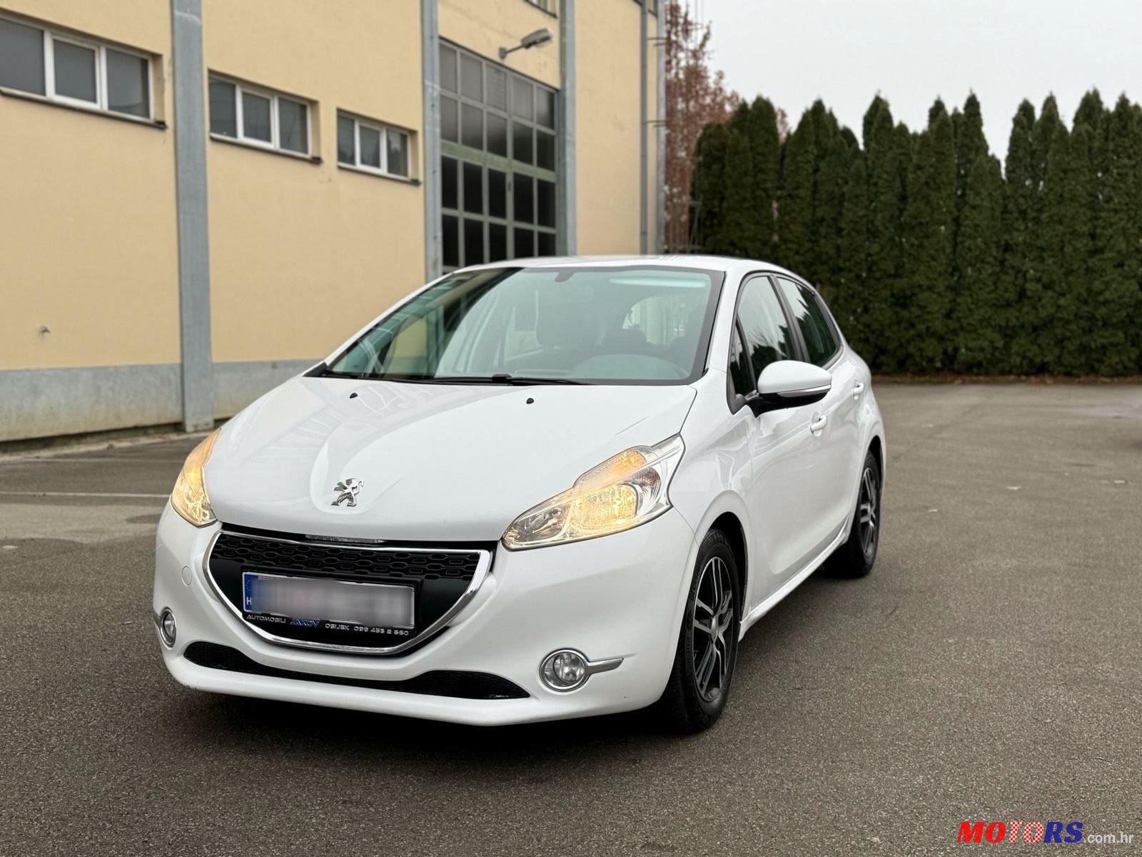 2012' Peugeot 208 1.6 Hdi Active photo #2