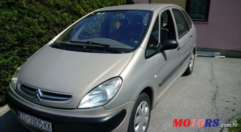 2003' Citroen Xsara Picasso 2,0 Hdi photo #1