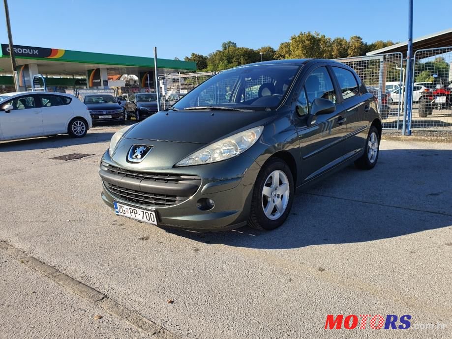2007' Peugeot 207 1,4 16V photo #2