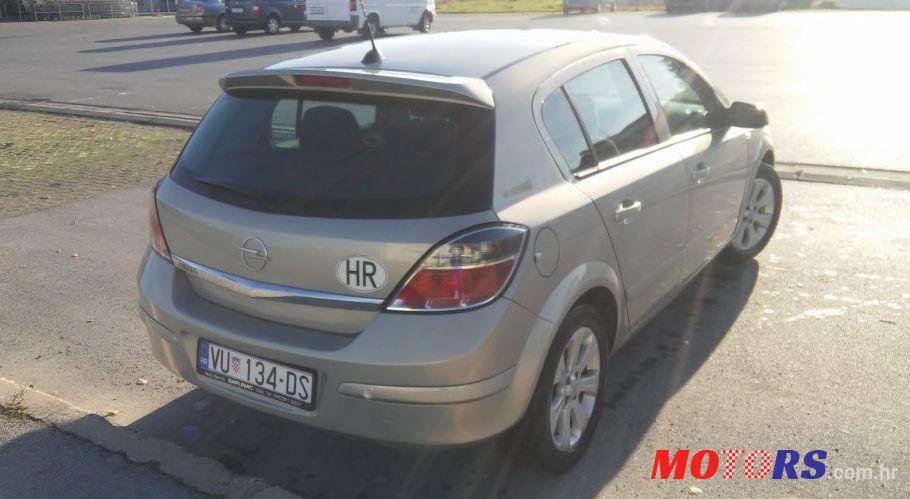 2009' Opel Astra 1,4 photo #1