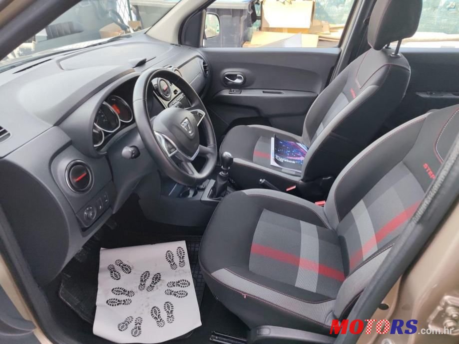 2019' Dacia Lodgy Stepway photo #4