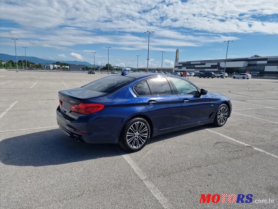 2017' BMW Serija 5 520D photo #5