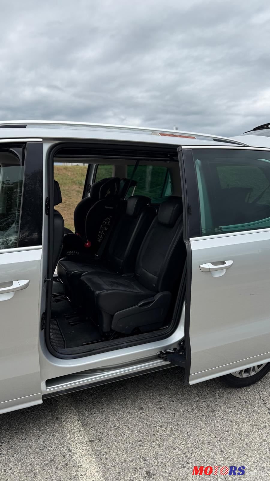 2013' Volkswagen Sharan 2,0 Tdi Bmt photo #4