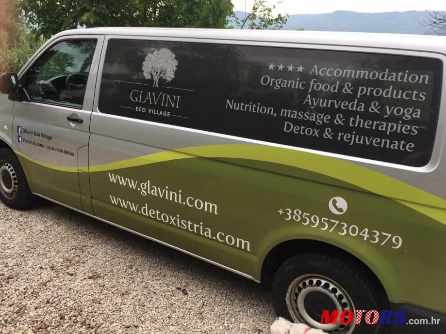 2014' Volkswagen Transporter photo #1