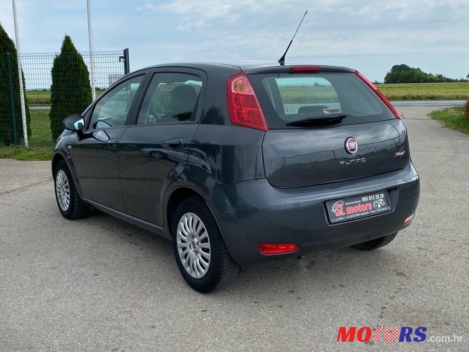 2015' Fiat Punto photo #4