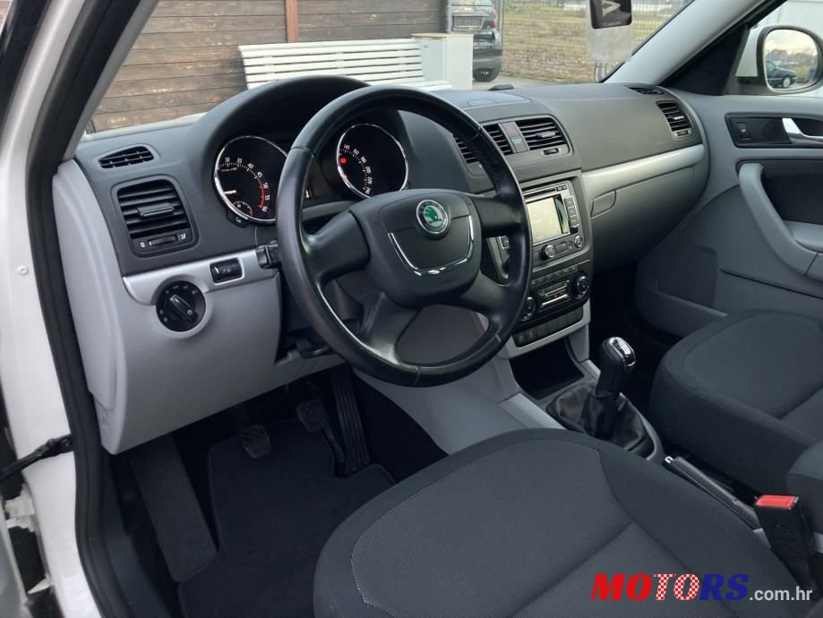 2011' Skoda Yeti 1,6 Tdi photo #6