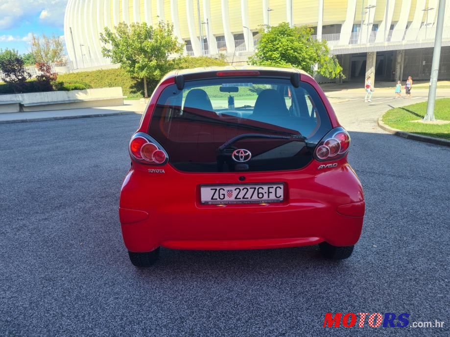 2013' Toyota Aygo photo #6
