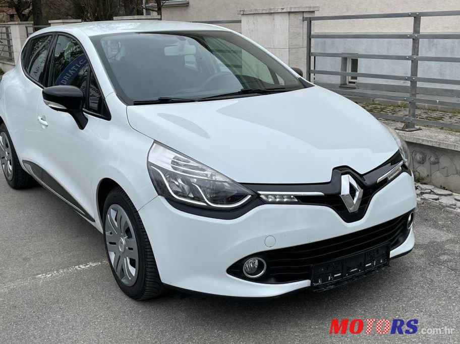 2013' Renault Clio Dci 90 photo #1
