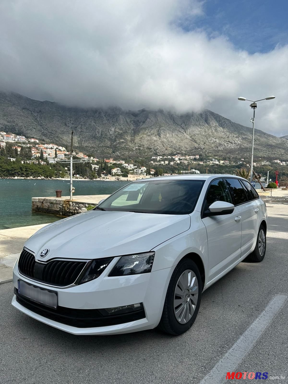 2017' Skoda Octavia Combi photo #5