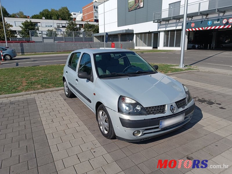 2002' Renault Clio 1,5 Dci photo #5