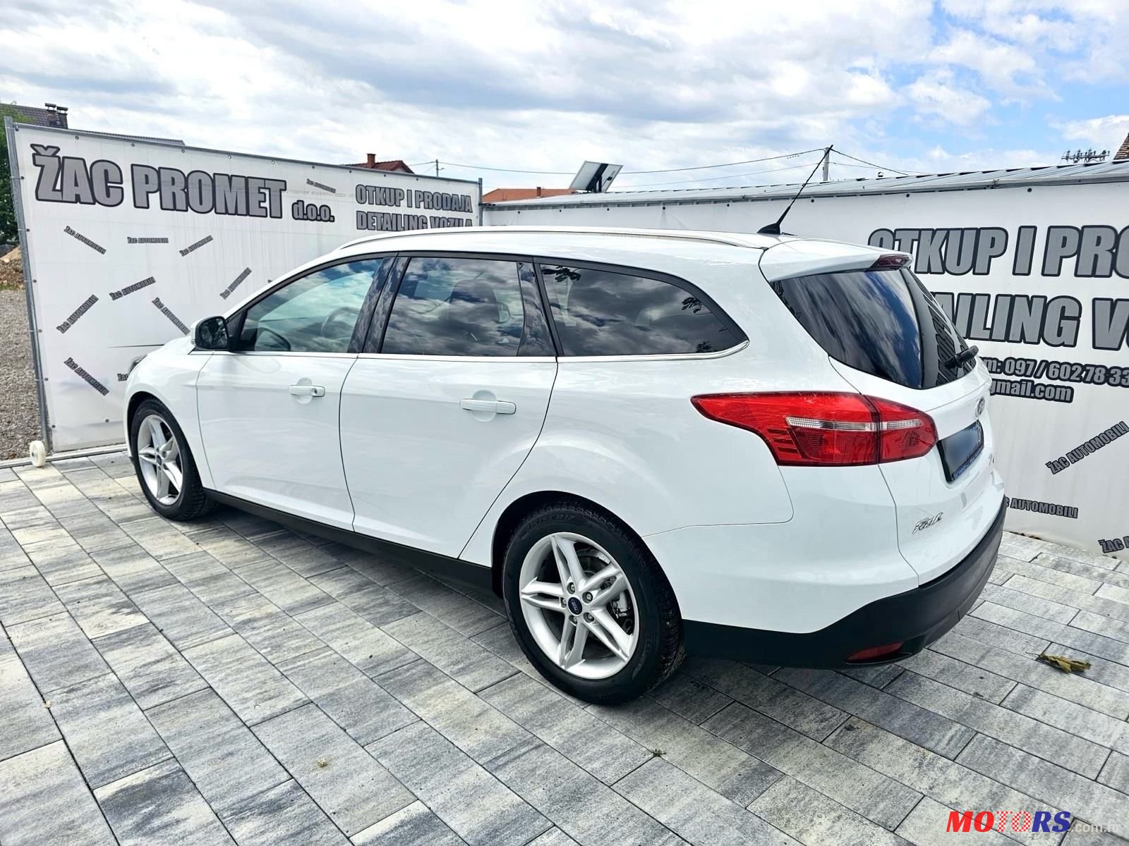 2015' Ford Focus Karavan photo #3