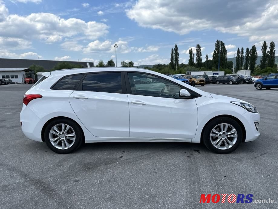 2014' Hyundai i30 1,6 Crdi photo #6