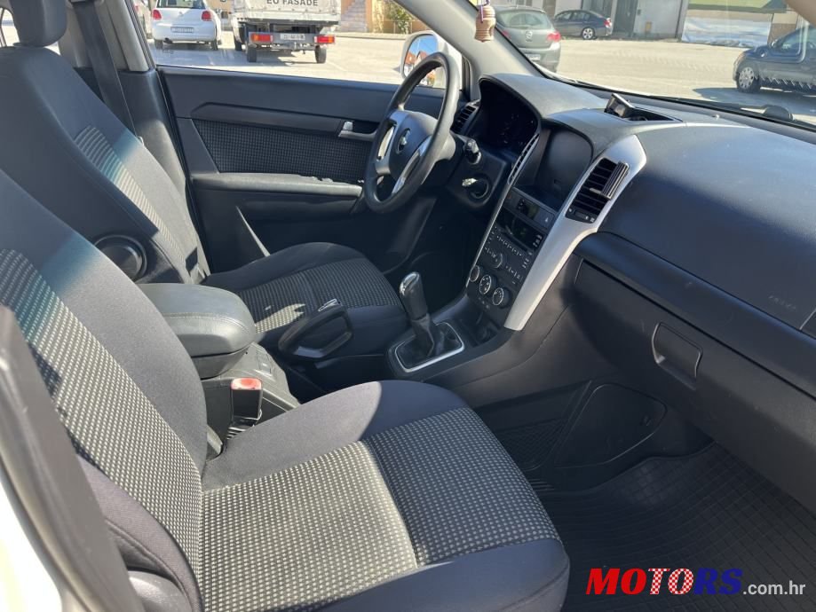 2010' Chevrolet Captiva 2,0 D Lt photo #5