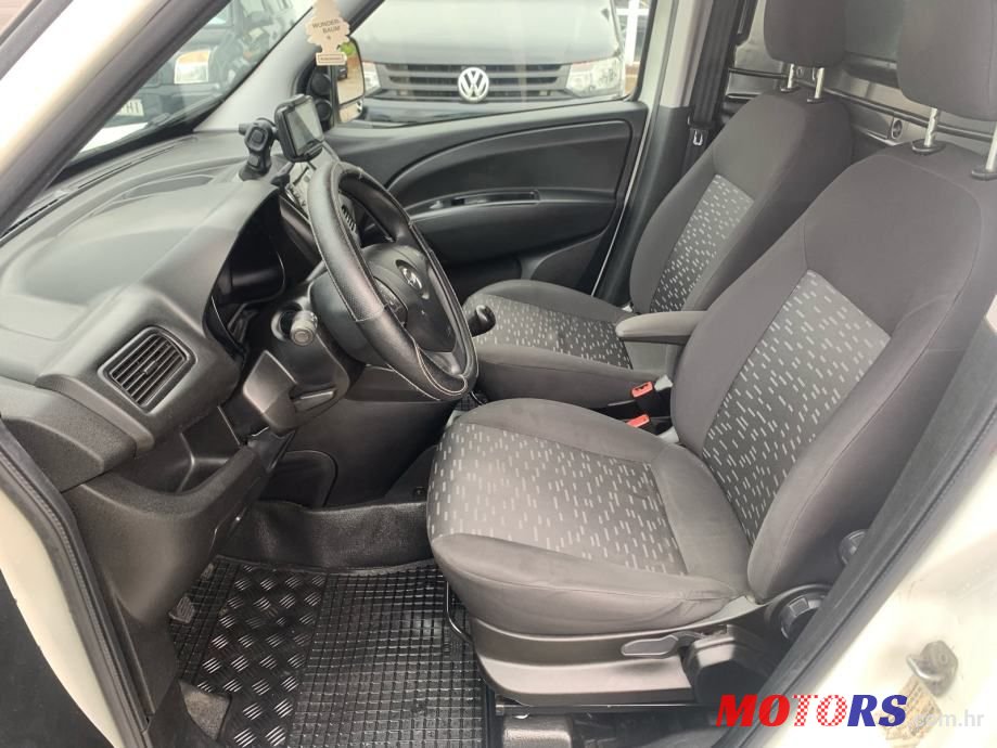 2015' Opel Combo photo #5