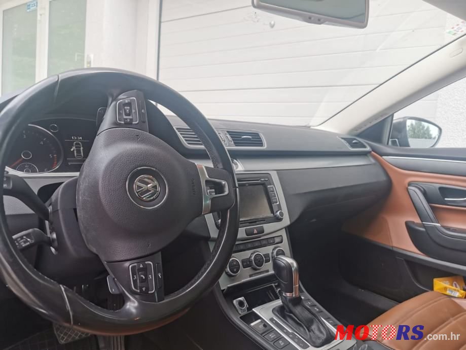 2014' Volkswagen Passat photo #5