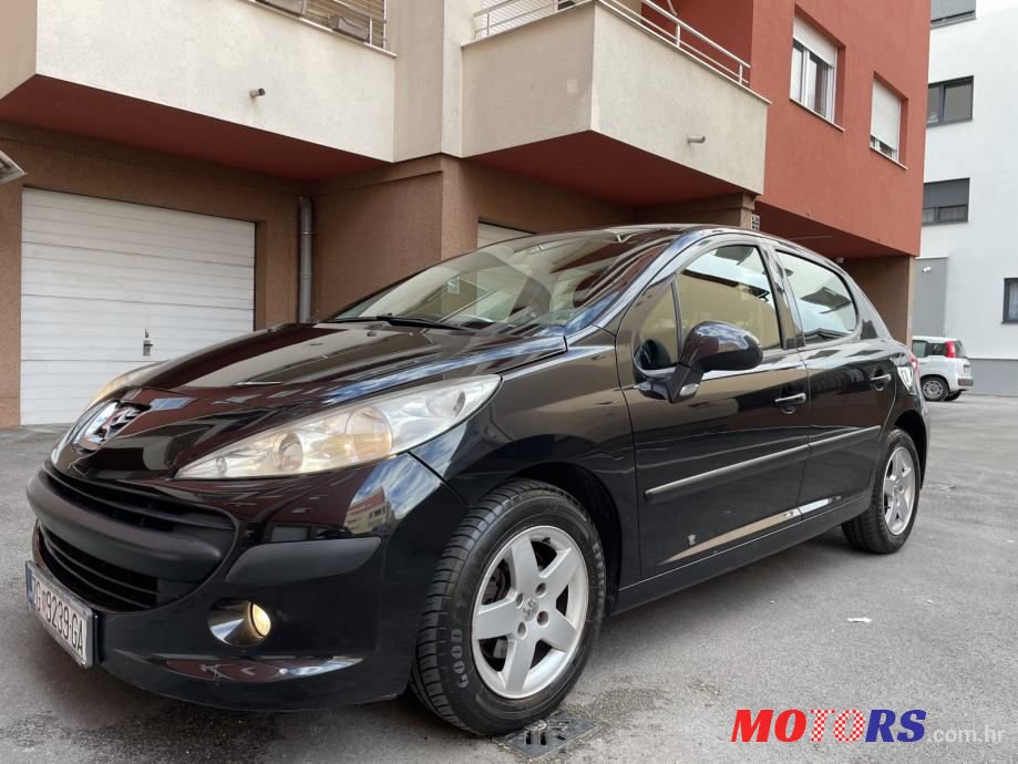 2009' Peugeot 207 1,4 Vti photo #1