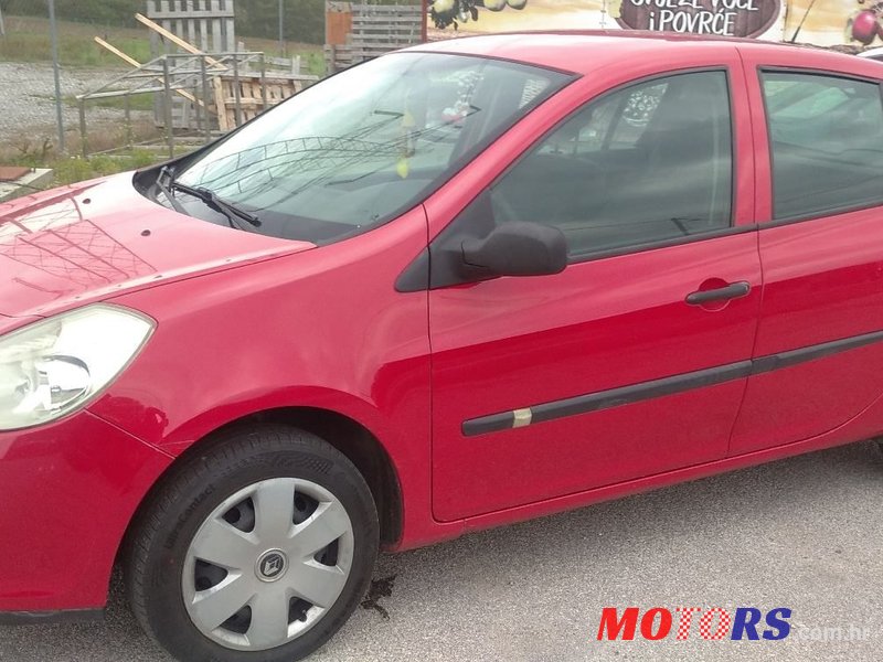 2009' Renault Clio 1,2 photo #2