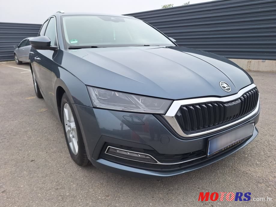 2021' Skoda Octavia Combi photo #3