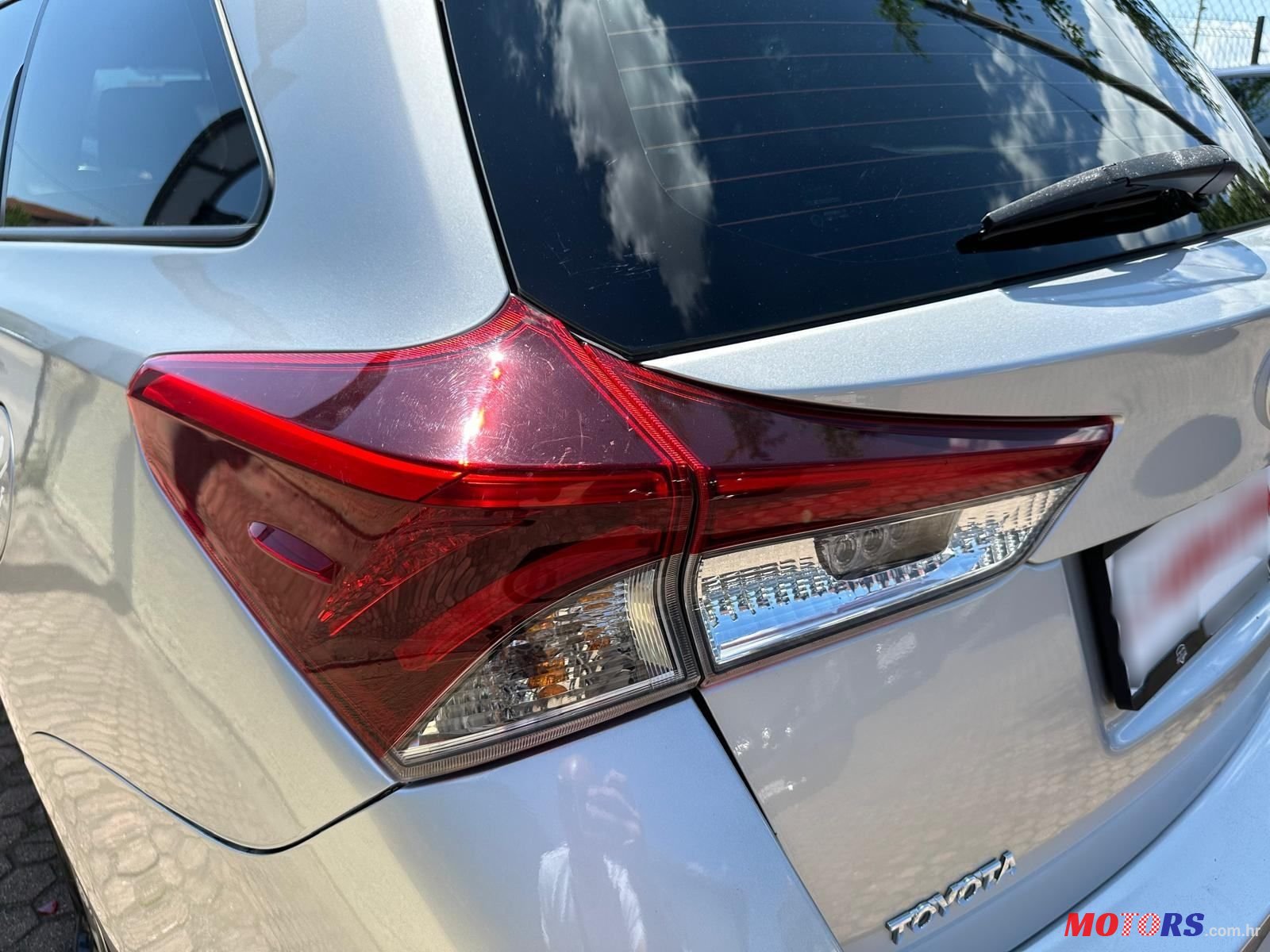 2016' Toyota Auris Karavan photo #5