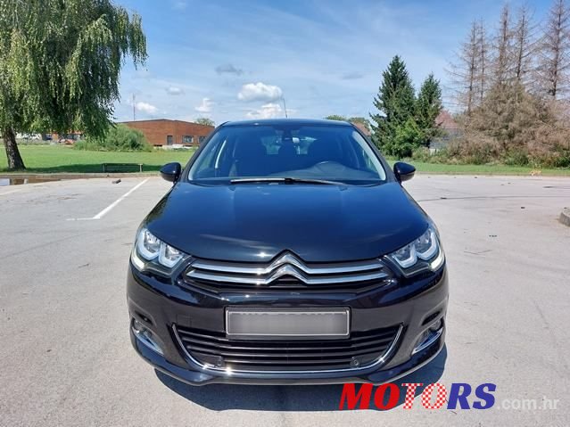 2017' Citroen C4 photo #2
