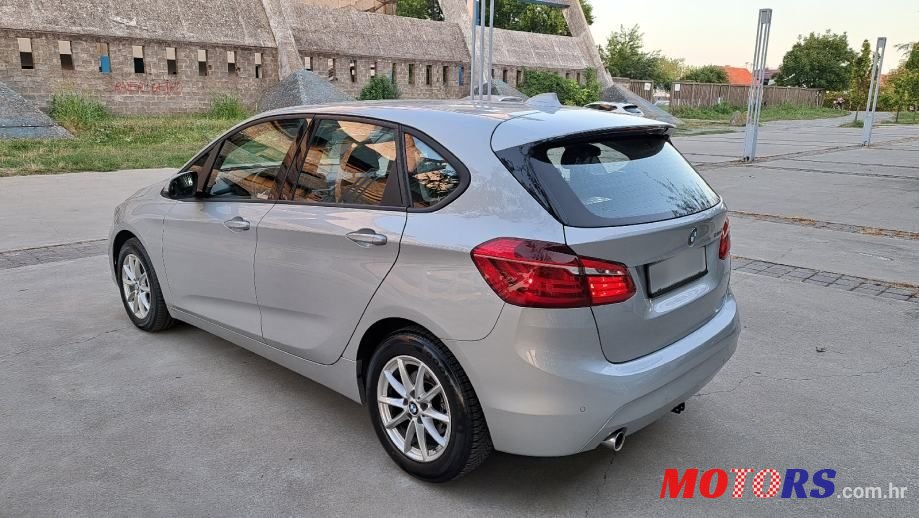 2015' BMW Serija 2 216D photo #5