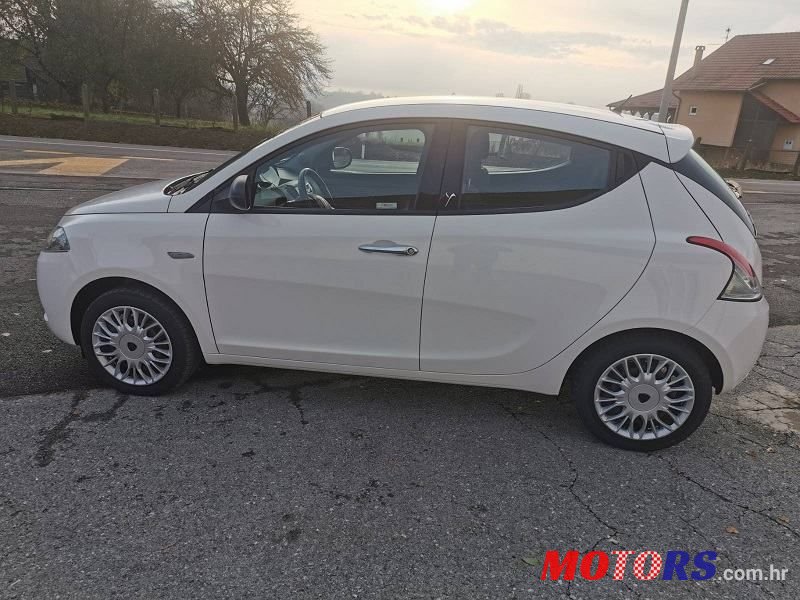 2016' Lancia Y 1,2 8V photo #4