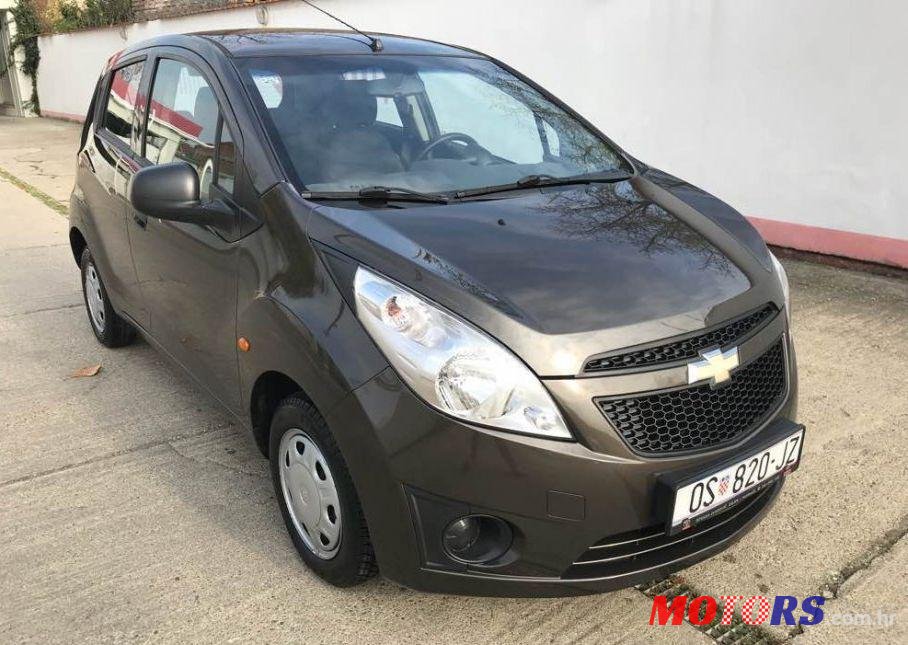 2011' Chevrolet Spark Spark 1,0 16V photo #1