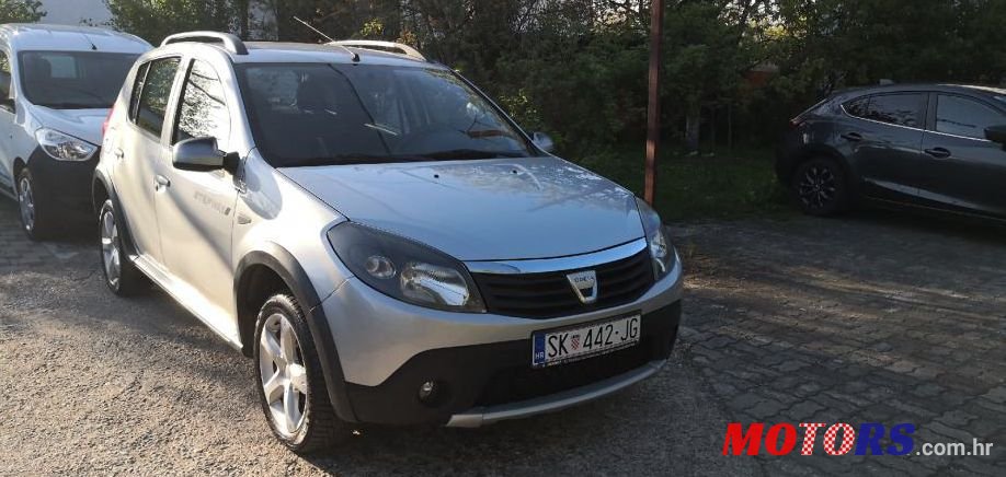 2010' Dacia Sandero 1,5 Dci photo #1