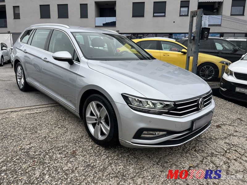 2019' Volkswagen Passat Variant photo #1