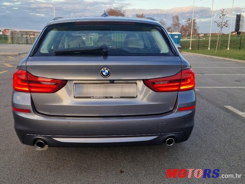 2019' BMW Serija 5 518D photo #4