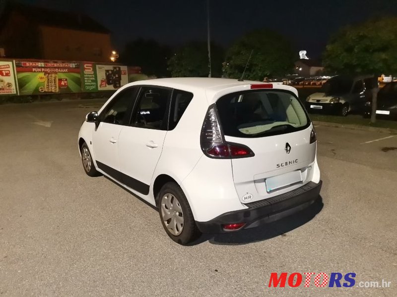 2012' Renault Megane Scenic 1.5 photo #3