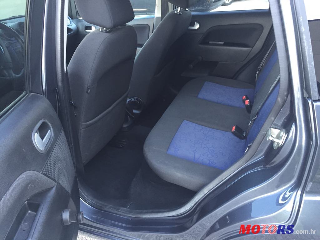 2008' Ford Fiesta photo #6