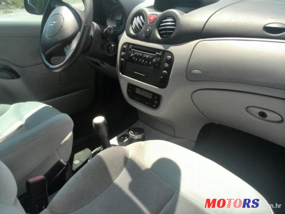 2003' Citroen C3 photo #2