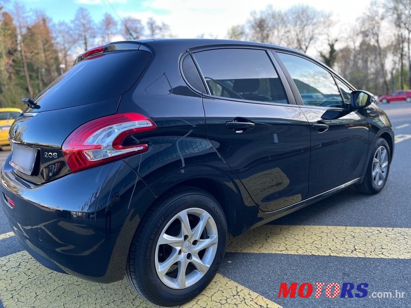 2015' Peugeot 208 1,2 photo #6