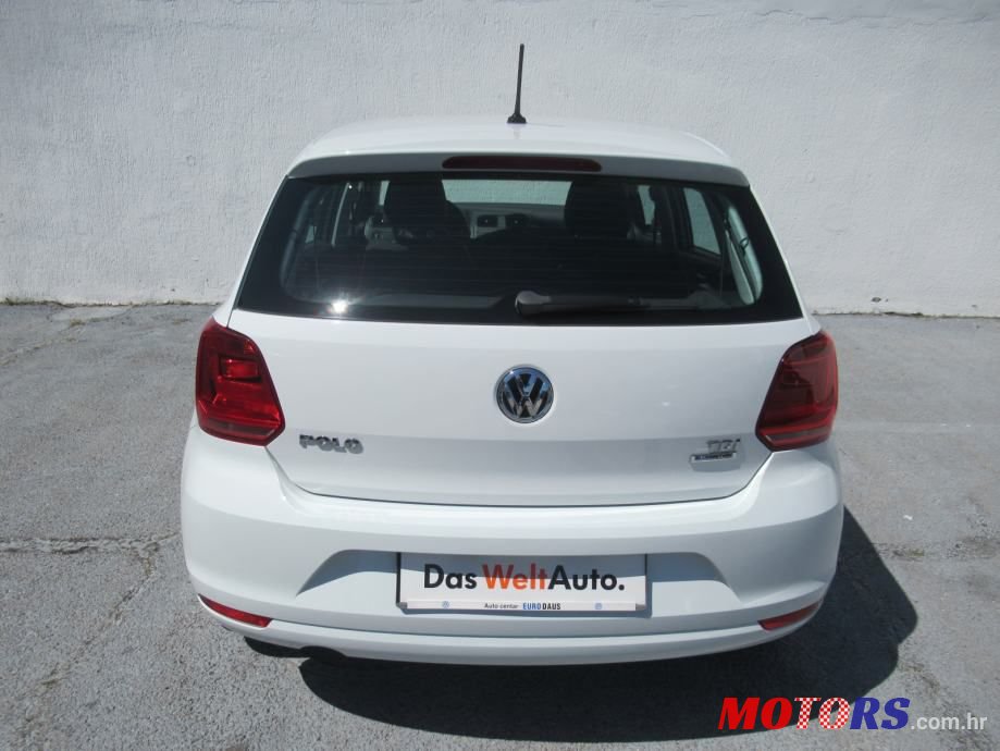 2017' Volkswagen Polo photo #6