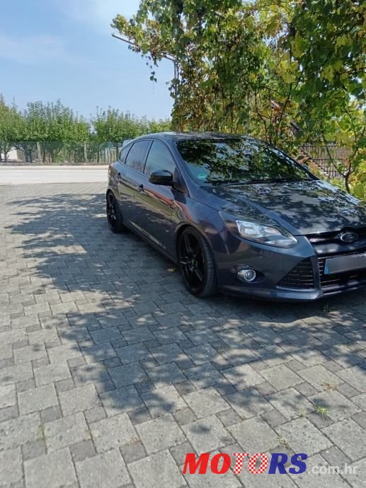 2011' Ford Focus 1,6 photo #1