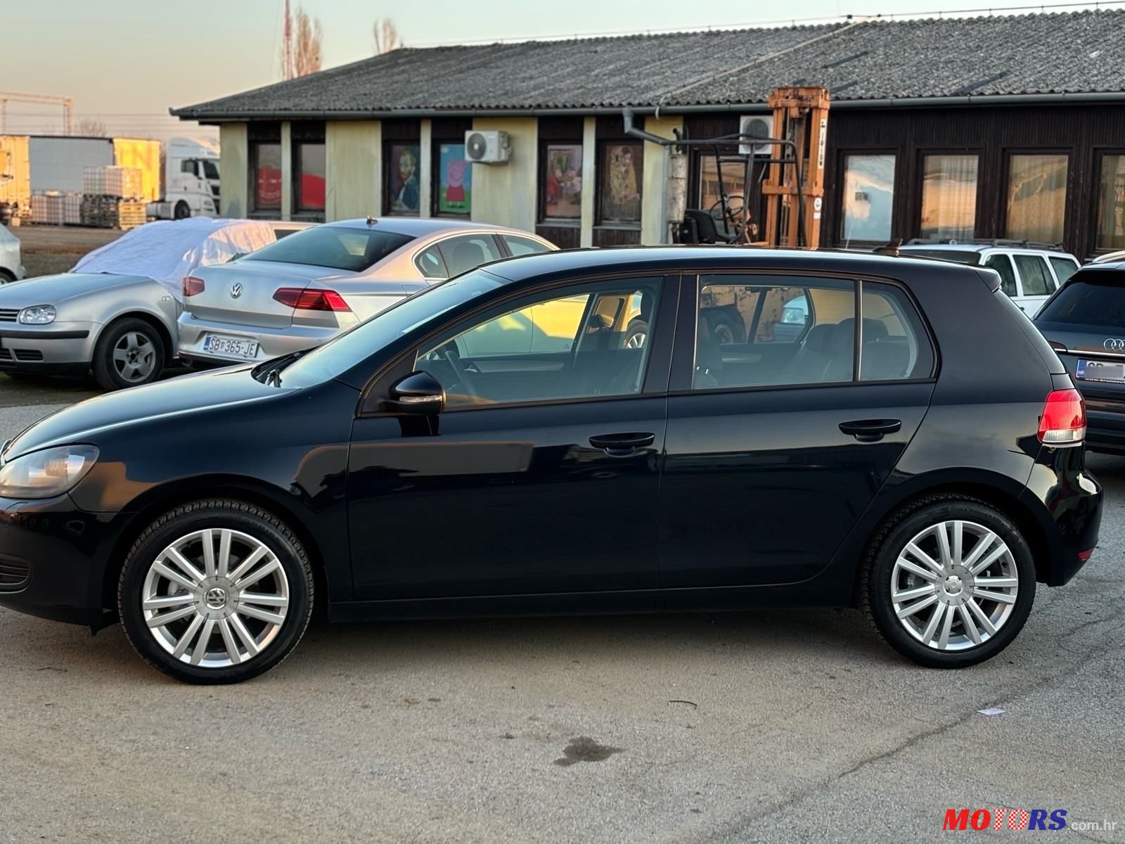 2011' Volkswagen Golf VI 1,6 Tdi photo #3