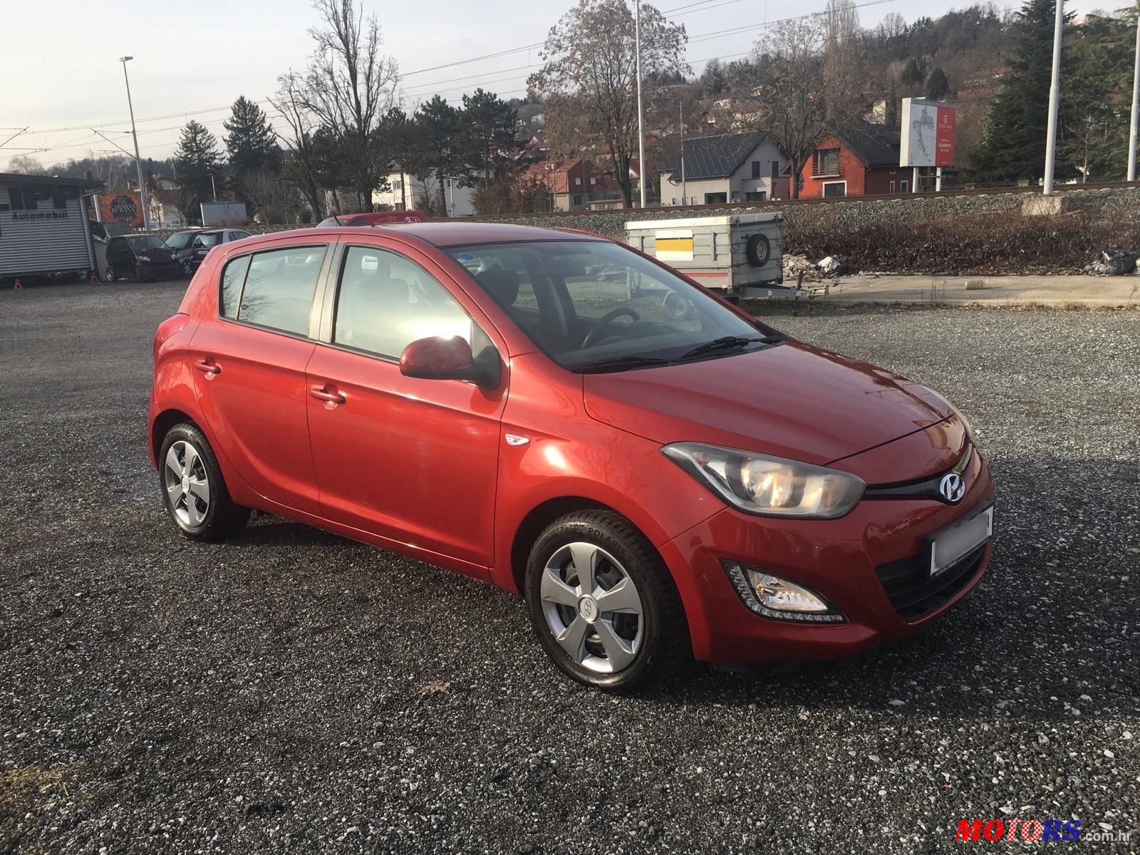 2013' Hyundai i20 1,1 Crdi photo #1