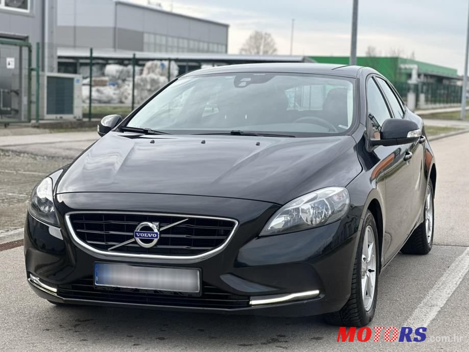 2013' Volvo V40 D2 96G. photo #1