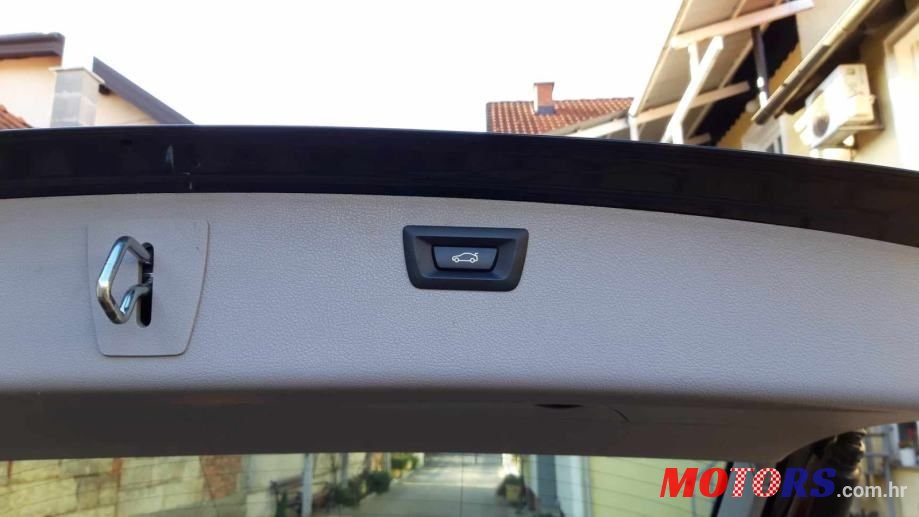 2014' BMW Serija 3 318D photo #6