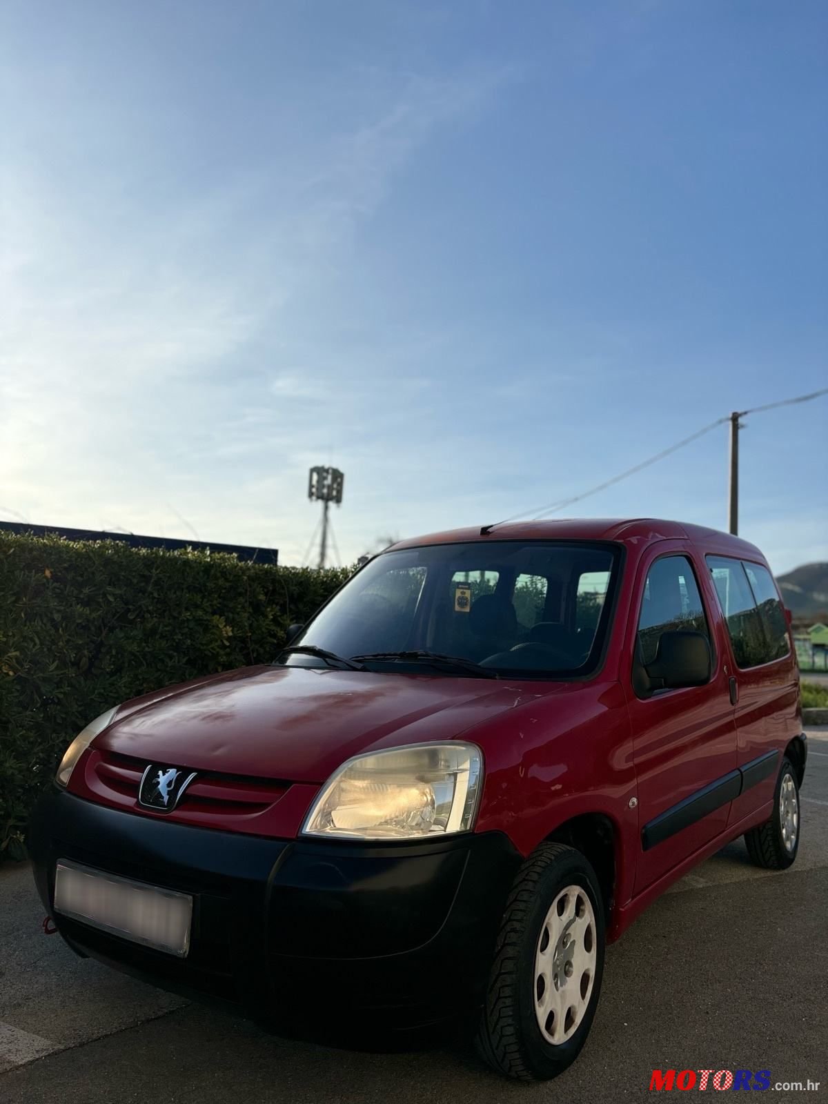 2008' Peugeot Partner 1,4 photo #1