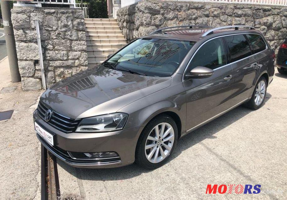 2011' Volkswagen Passat Variant 2,0 Tdi Bmt photo #1
