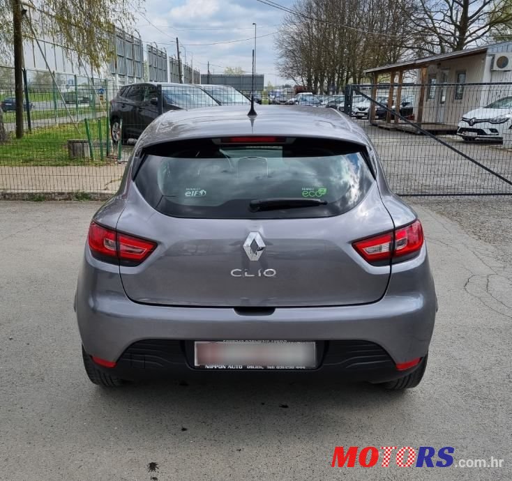 2014' Renault Clio photo #5